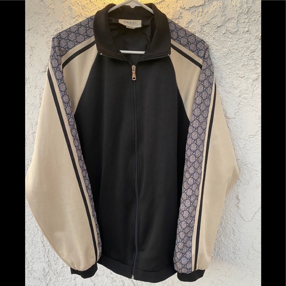 Gucci Other - Gucci Jacket size Large
